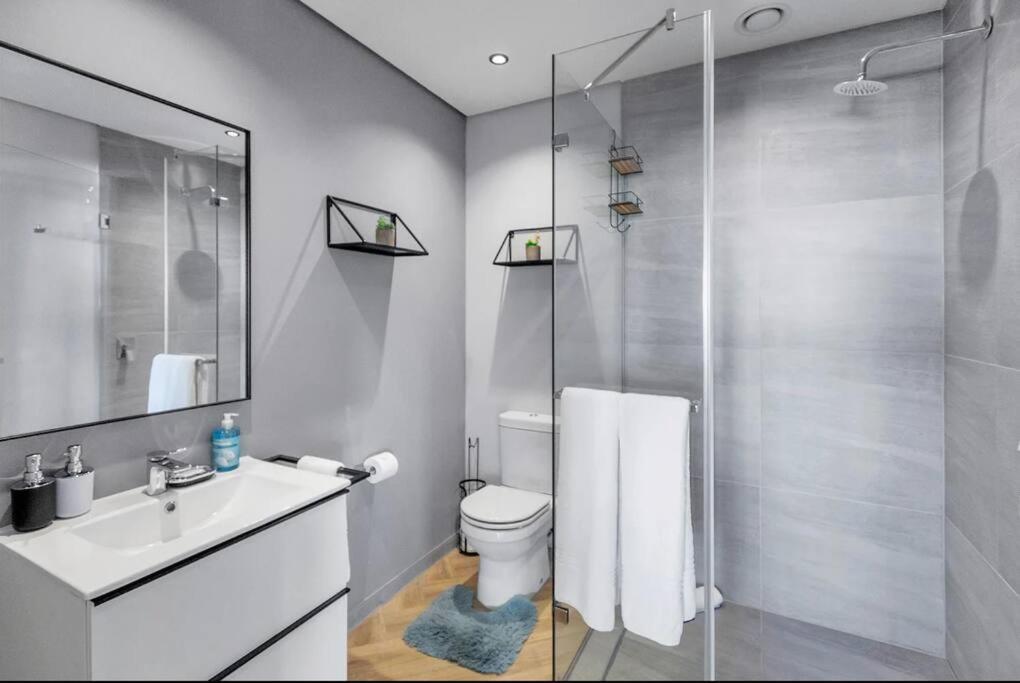 Stylish Urban At One On Thibault * Cidade Do Cabo